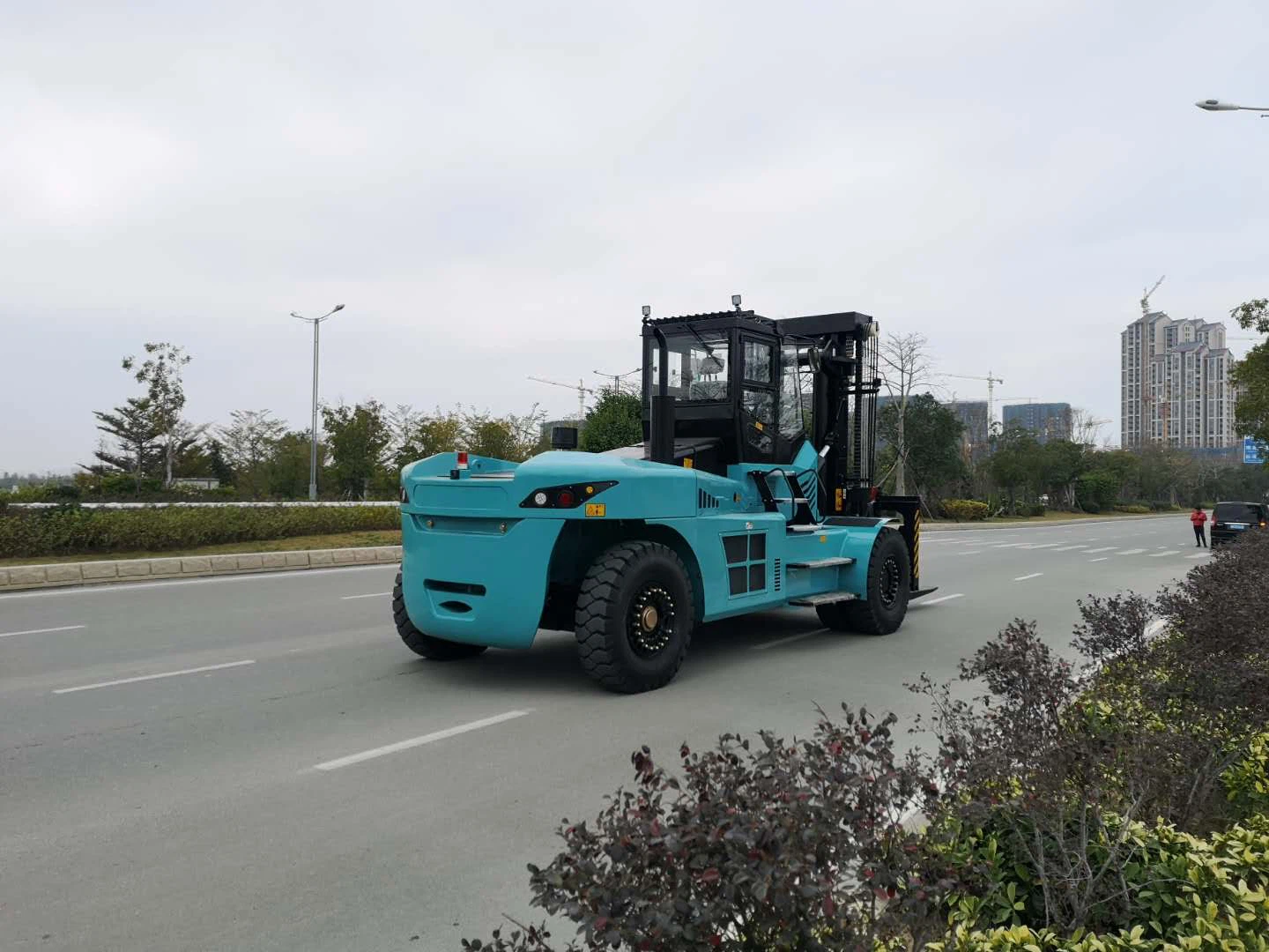 30 ton forklift 