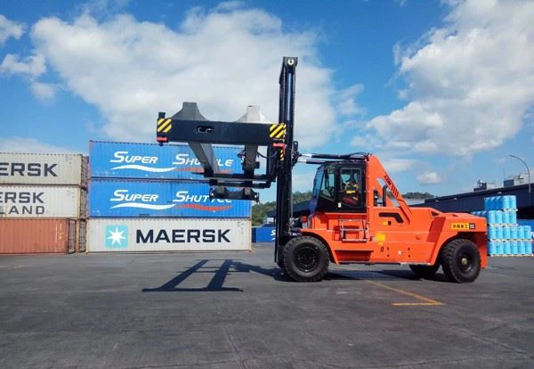 30 Ton Diesel Forklift With Heavy Box Clamp