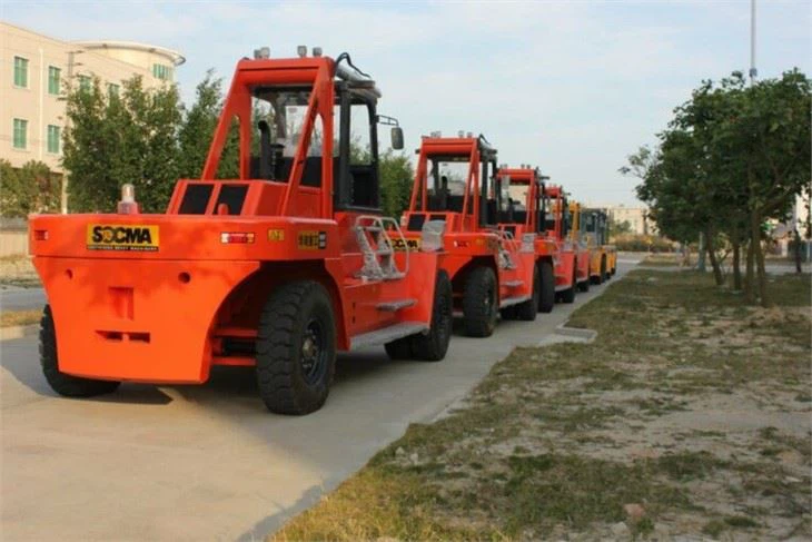 28 Ton Forklift For Container Stack Socma
