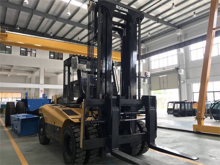 High Quality 12 Ton Diesel Forklift Color Yellow