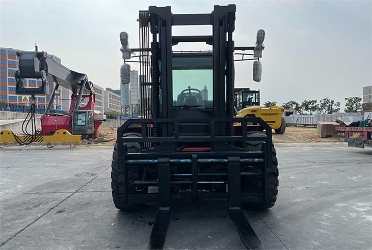 SOCMA 5T Rough Terrain Diesel Forklift