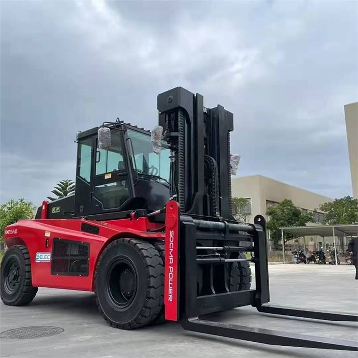 SOCMA Electric 15T Capacity Forklift